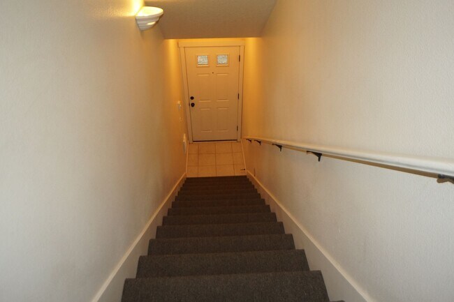 Building Photo - Beaverton Luxury Condo - Tanasbourne area