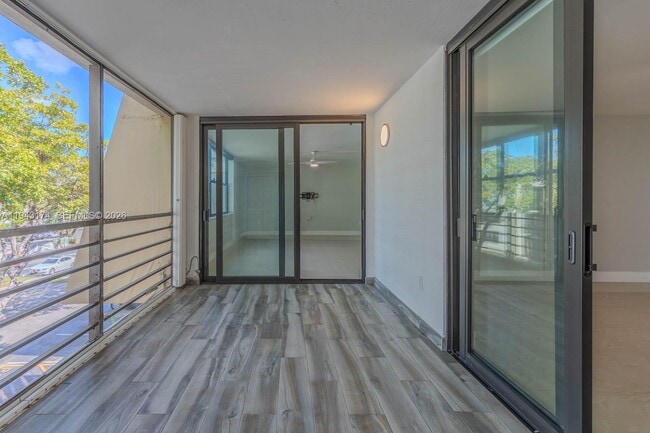 Building Photo - 20291 NE 30th Ave