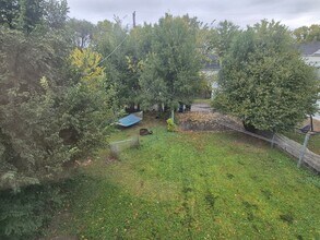 Building Photo - New!! Main Level 2 Bedroom in St Paul Duplex!!