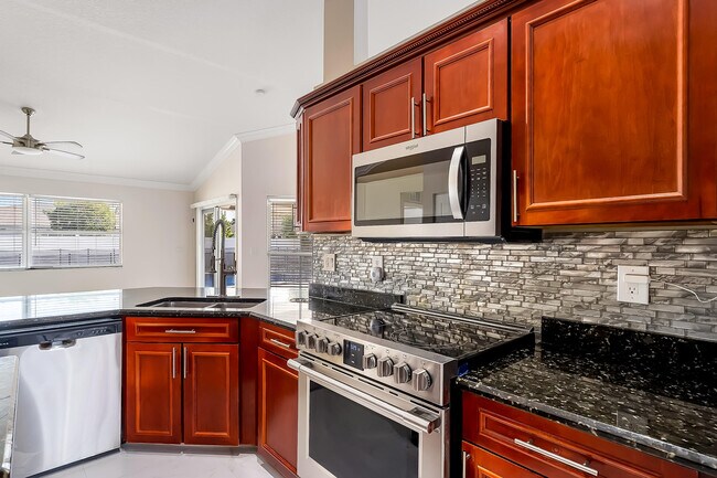 Building Photo - 2962 SW Coastal Terrace