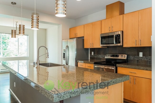 Building Photo - Luxury 3-Bedroom with Private Outdoor Retreat