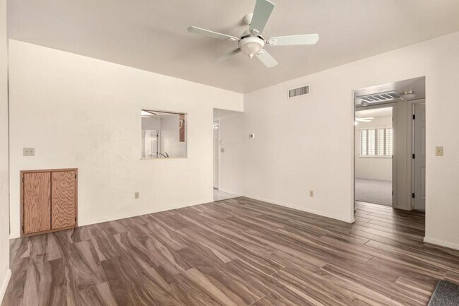 Building Photo - 7880 S Ave De Pina