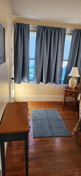 Building Photo - 1320 Cranston St