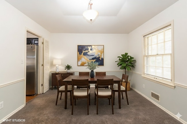 Building Photo - 4449 E 107th St