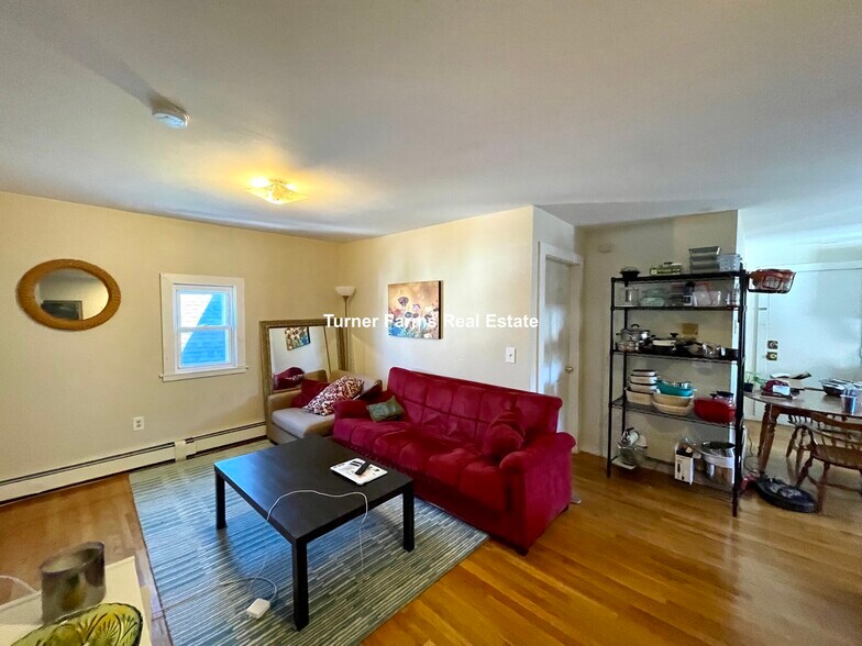 Building Photo - 42 Sewall St