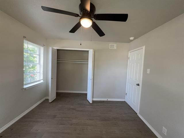 Building Photo - 3316 Shorewood Dr