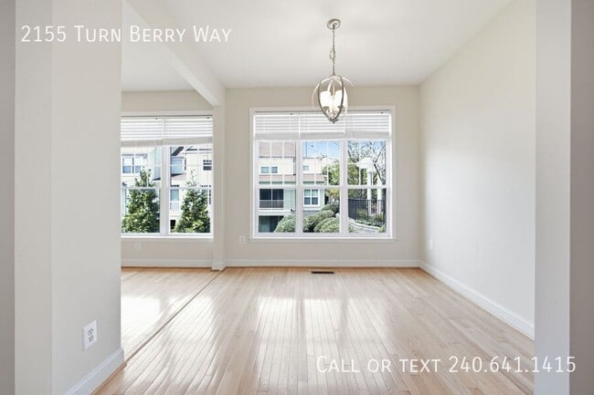 Building Photo - 2155 Turn Berry Way