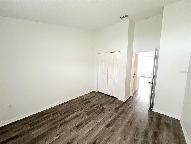 Building Photo - 113 Eastwood Dr