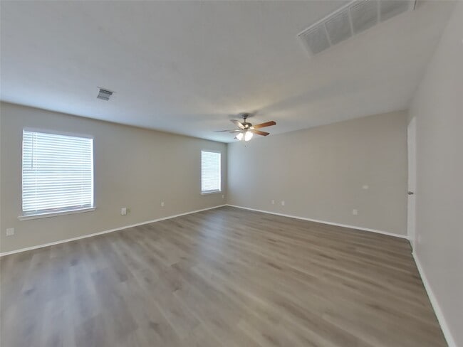 Building Photo - 16783 Fallen Timbers Dr