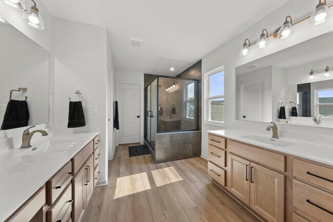 Building Photo - 132 Littondale Dr
