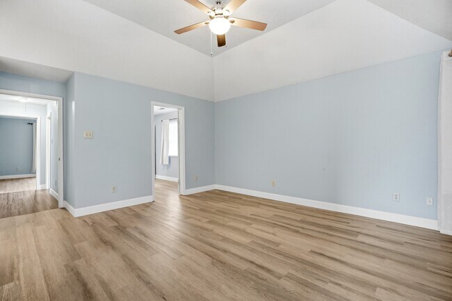 Building Photo - 1326 Shrub Oak Dr