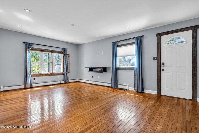 Building Photo - 105 Longfellow Ave