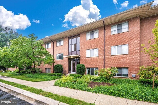 Building Photo - 10316 Rockville Pike