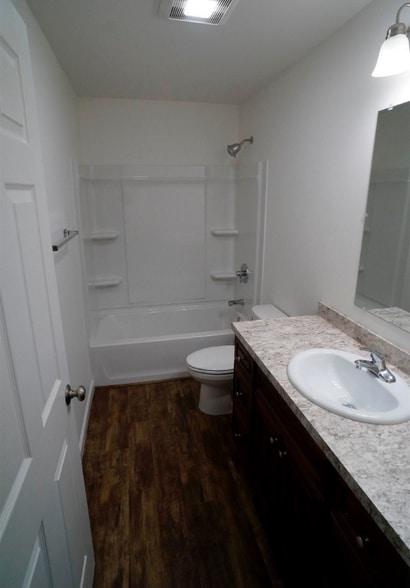 Building Photo - 3915 Tanada Rd