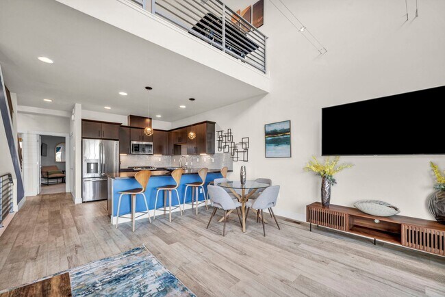 Building Photo - Mid-Town Modern Gem With EV Charger