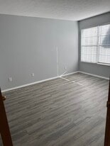 Building Photo - 1504 Stoney Run Trl