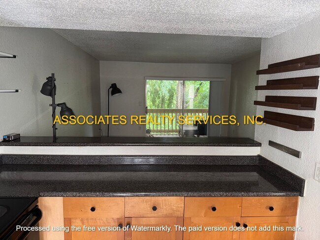 Building Photo - Spacious 2bed/2bath Condo in CREEK’S EDGE in NW Gainesville PRIVATE PATIO!!