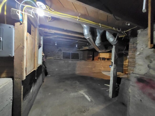 Building Photo - 11126 Cumberland Rd