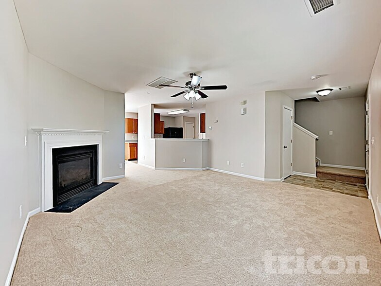 Building Photo - 8927 McAdam Way