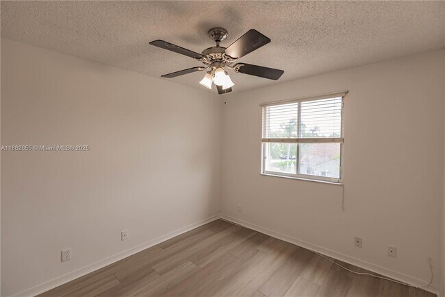 Building Photo - 1326 Majesty Terrace
