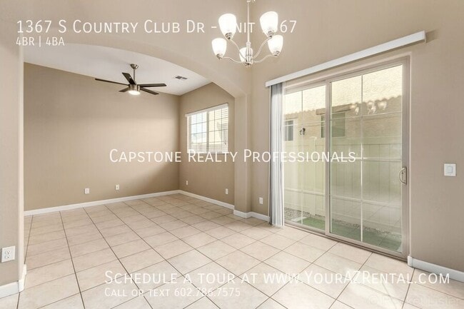 Building Photo - 1367 S Country Club Dr