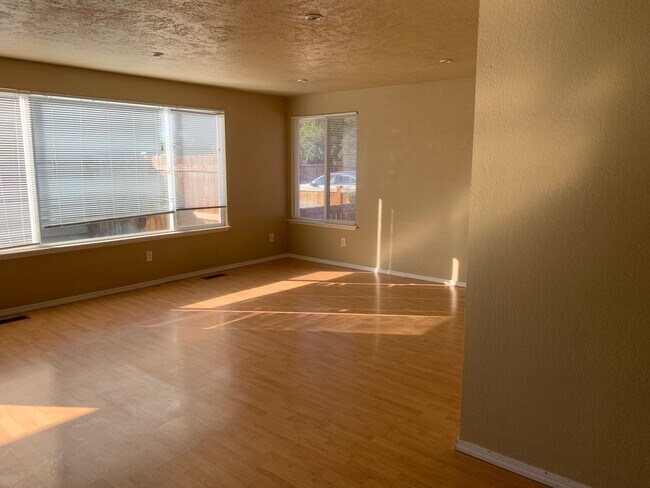 Building Photo - 54- 12th, Poplar