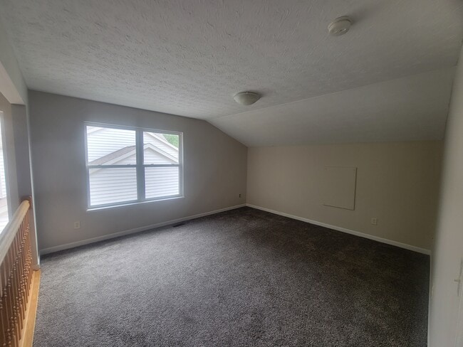 Building Photo - 6444 Hilltop Trail Dr