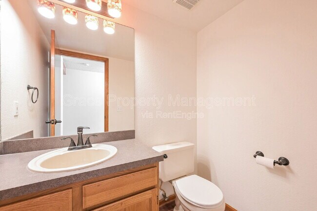 Building Photo - 28 Ward Ct