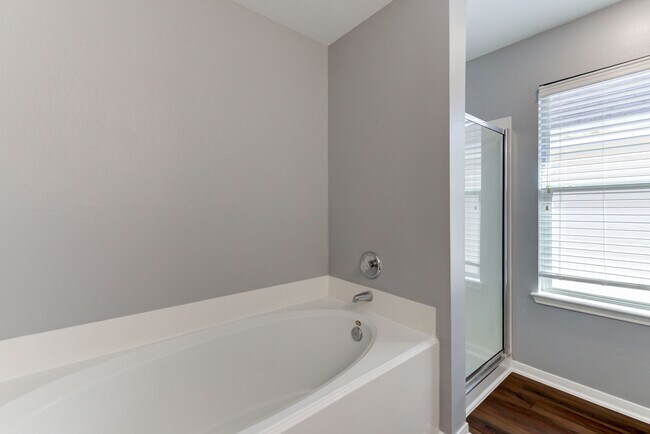 Building Photo - 20910 Hall Colony Ct