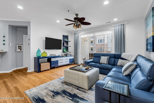 Building Photo - 33 Cooper Ave