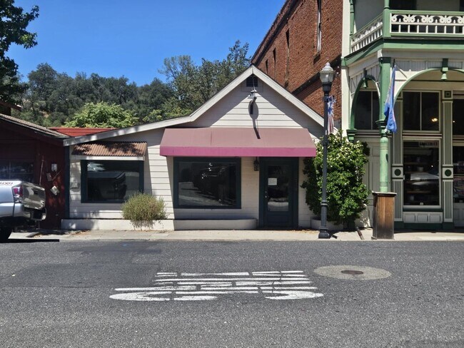 Primary Photo - Jamestown Commercial Space