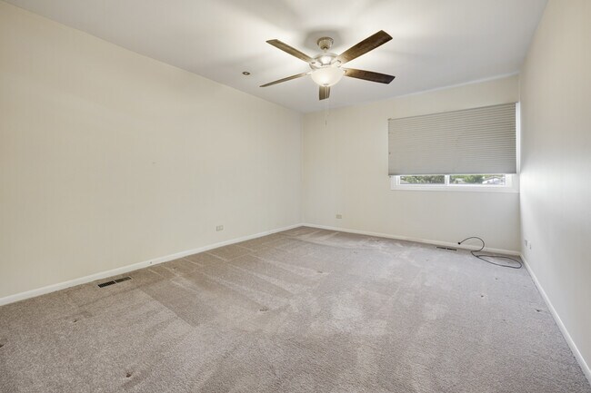 Building Photo - 1525 Columbia Ct
