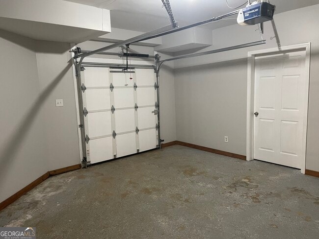 Building Photo - 612 Graystone Ct
