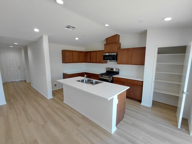Building Photo - 475 Palomino Ct