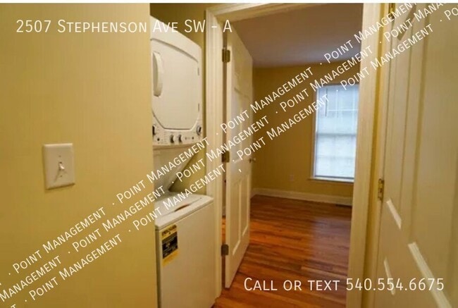 Building Photo - 2507 Stephenson Ave SW