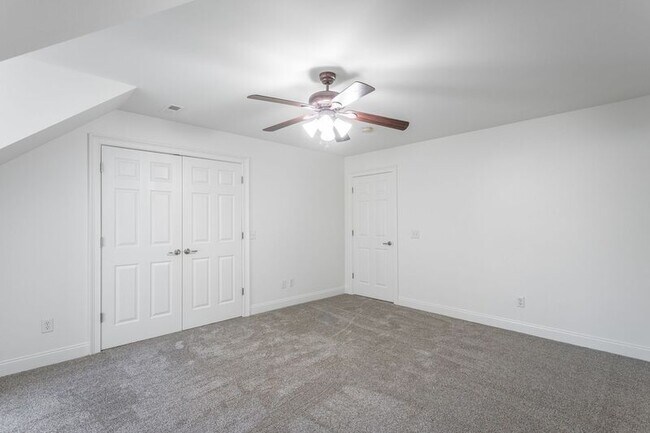 Building Photo - 7500 Noah Reid Rd