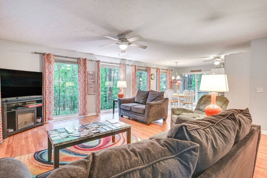 Primary Photo - 432 Cumberland Dr