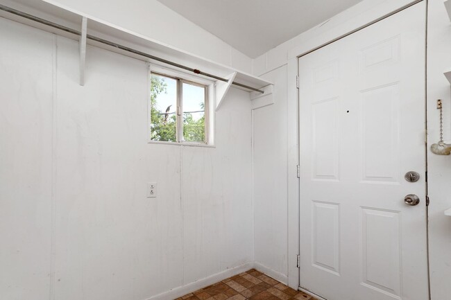 Building Photo - 1833 S 8th St
