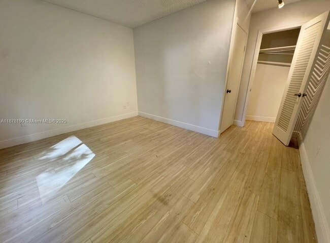 Building Photo - 2201 Brickell Ave