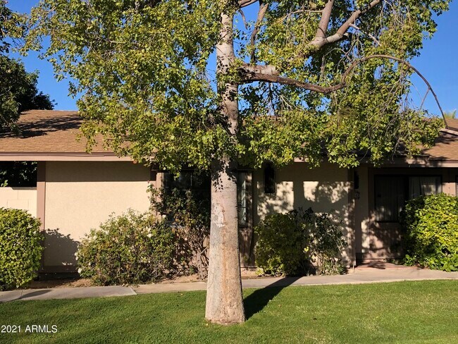 Building Photo - 1550 N Stapley Dr