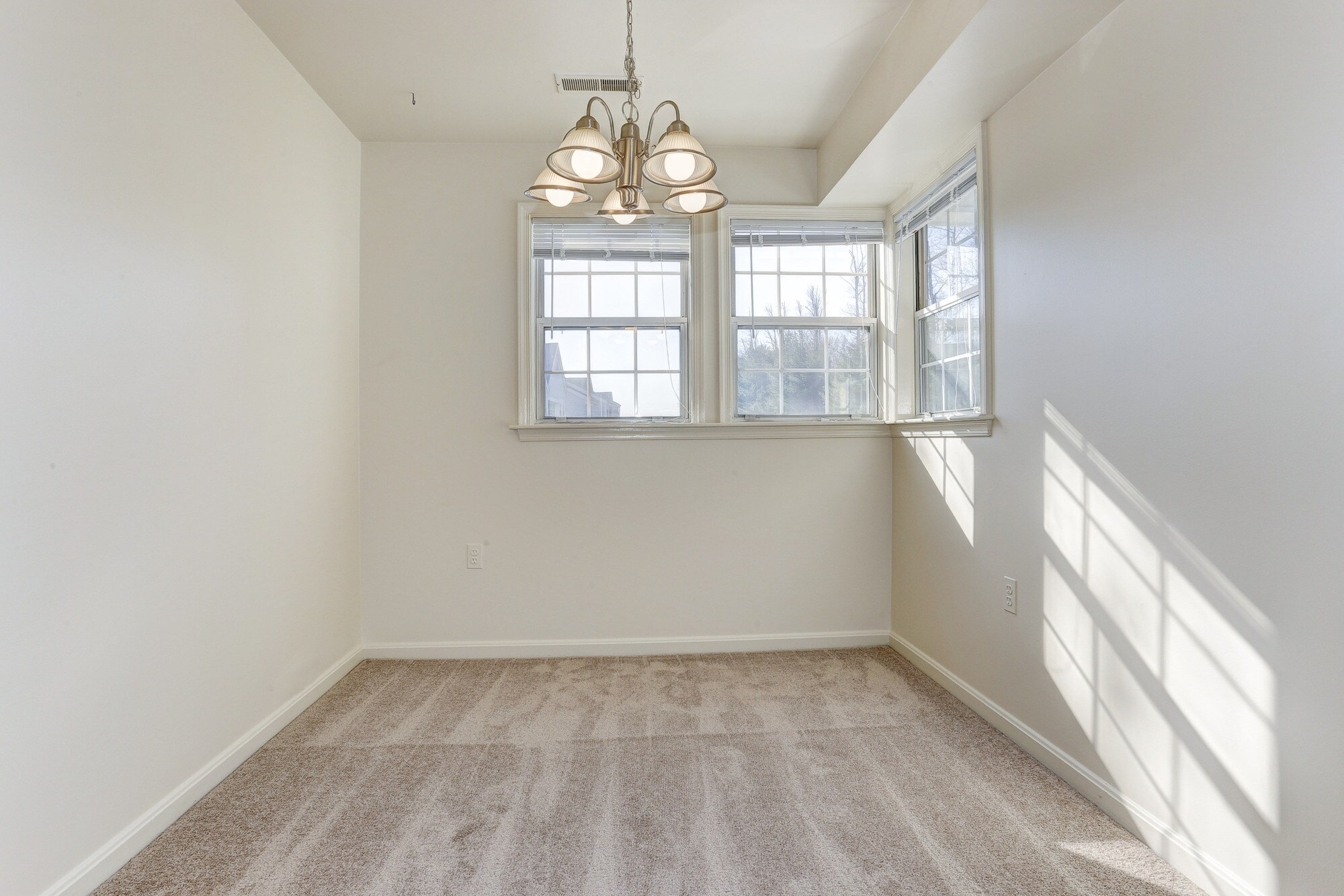 Dining Room - 8384 Montgomery Run Rd