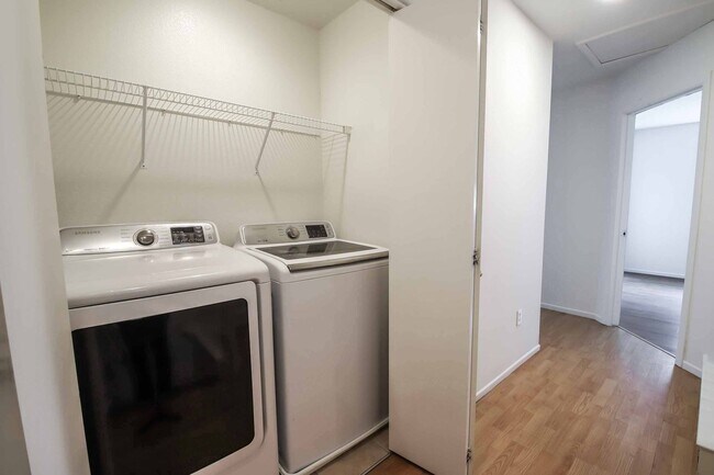 Building Photo - 7204 Platinum Peak Ave