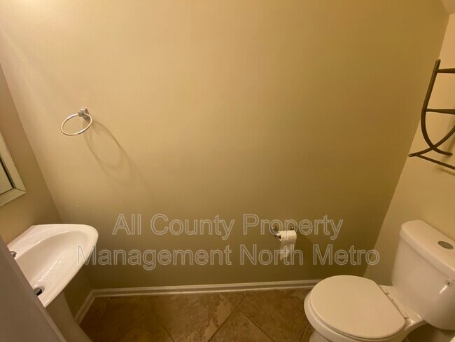 Building Photo - 9807 Alger Trce