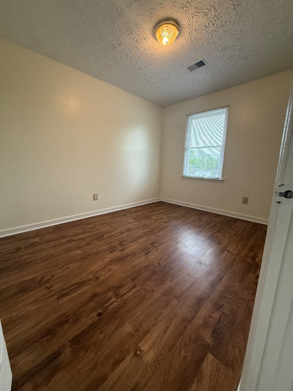 Building Photo - 116 Wichita Dr