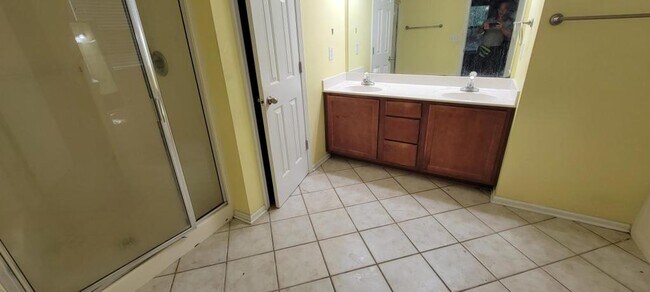 Building Photo - 4299 Annlette Dr NW