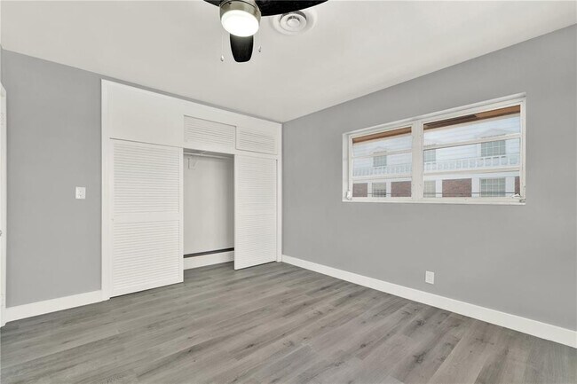 Building Photo - 2864 NE 32nd St