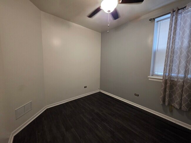 Building Photo - 6739 S Merrill Ave