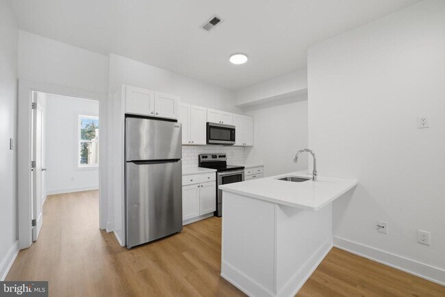 Building Photo - 3626 N 19th St