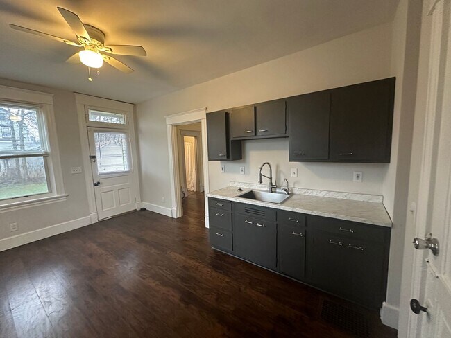 Building Photo - Cozy Duplex in Cheviot