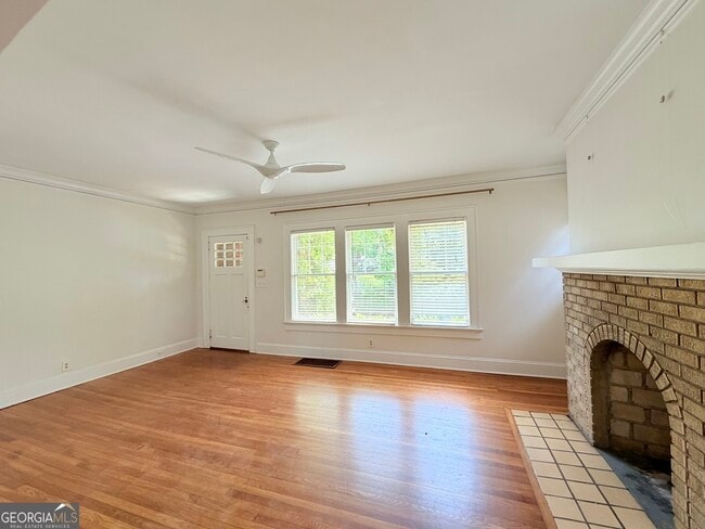 Building Photo - 557 Manford Rd SW